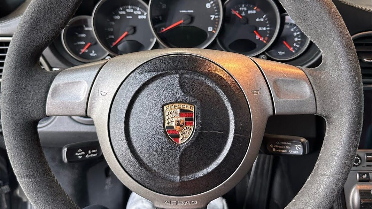 clean-alcantara-interior-carsmotology